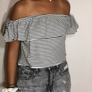 Eden & Olivia off the shoulder ruffled crop top